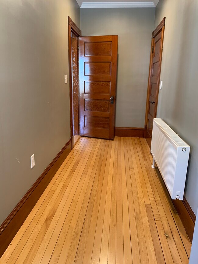 15 Orchard St, Unit 1 in Biddeford, ME - Foto de edificio - Building Photo