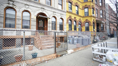 255 Hart St in Brooklyn, NY - Building Photo - Building Photo