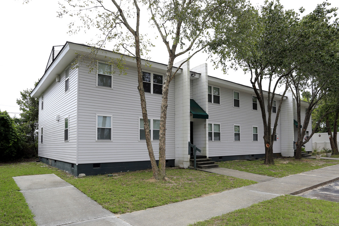 Cedar Bluff in Hanahan, SC - Building Photo