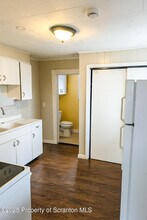 833 George St in Throop, PA - Building Photo - Building Photo