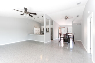 17 Winchmore Ln in Boynton Beach, FL - Building Photo - Building Photo