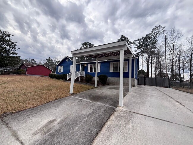 402 Lancaster Ct in Jacksonville, NC - Building Photo - Building Photo