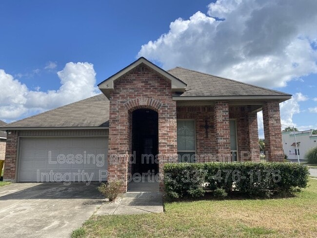 property at 115 N Pointe Dr