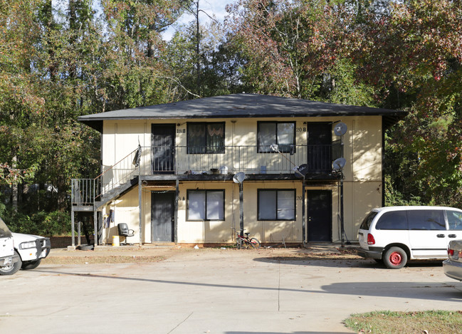 18-20 Bennett St in Newnan, GA - Building Photo - Building Photo