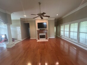 205 N Rushmore Ln in Youngsville, LA - Building Photo - Building Photo