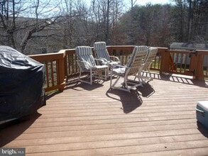 5403 Veld Ct, Unit B2 in Fredericksburg, VA - Foto de edificio - Building Photo