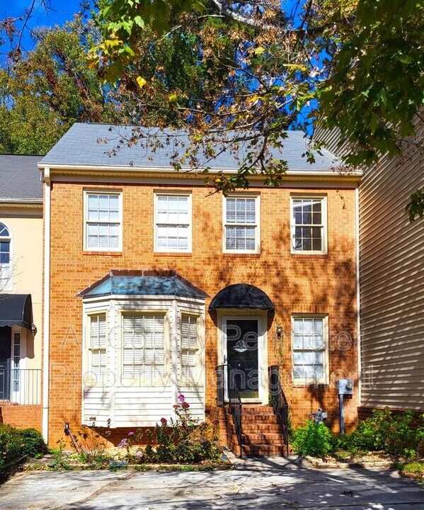 501 Salem Woods Dr SE in Marietta, GA - Building Photo