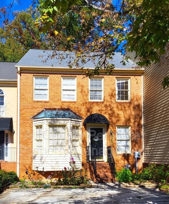 501 Salem Woods Dr SE