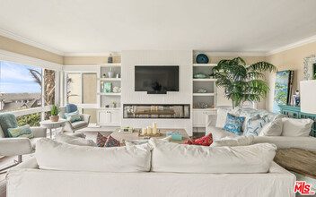245 Coast Blvd in San Diego, CA - Building Photo - Building Photo