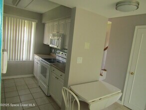 910 S Colonial Ct in Indian Harbour Beach, FL - Building Photo - Building Photo