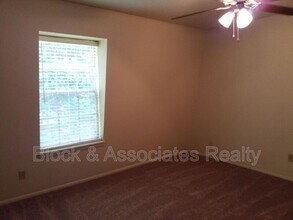 3828 Country Club Rd in Winston-Salem, NC - Building Photo - Building Photo