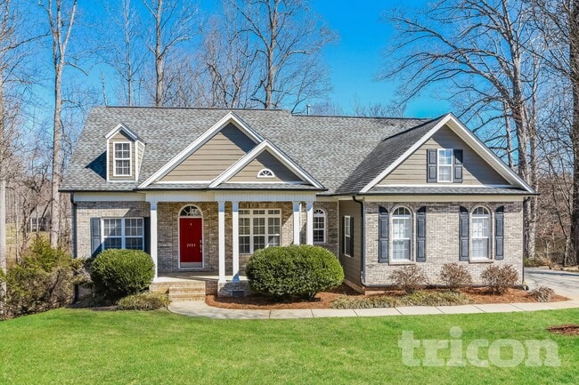 2905 Walbrook Terrace in Browns Summit, NC - Building Photo - Building Photo