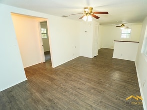 2059 Otis Wallace Ln in Tallahassee, FL - Building Photo - Building Photo