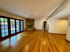 6115 Alcove Ave in Los Angeles, CA - Building Photo - Building Photo