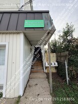 2440 Byron Center Ave SW in Wyoming, MI - Building Photo