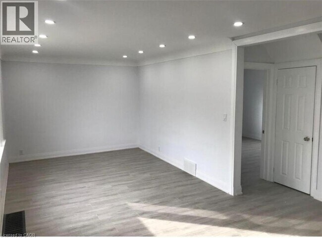 850 Garth St in Hamilton, ON - Building Photo - Building Photo