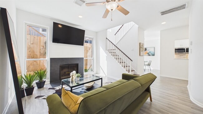 property at 1211 Jackson Blvd