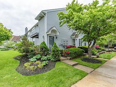 property at 331B Delancey Pl
