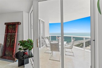 4775 Collins Ave in Miami Beach, FL - Building Photo - Building Photo