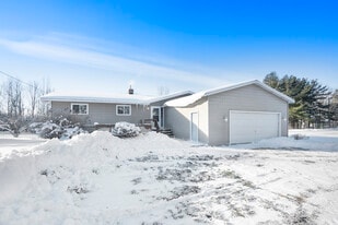 10764 64th Ave in Allendale, MI - Building Photo