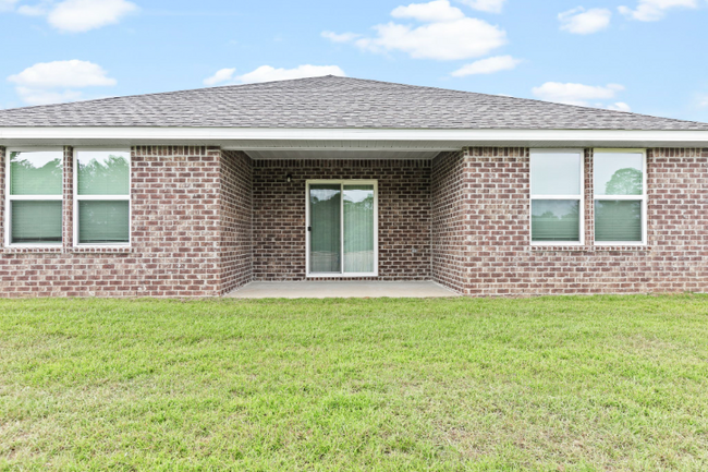 21538 Yosemite Blvd in Fairhope, AL - Foto de edificio - Building Photo