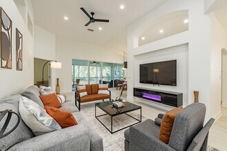 7123 Blue Juniper Ct in Naples, FL - Building Photo - Building Photo