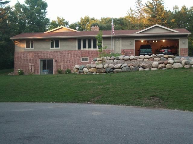 3829 Pine Ln in Minnetonka, MN - Building Photo