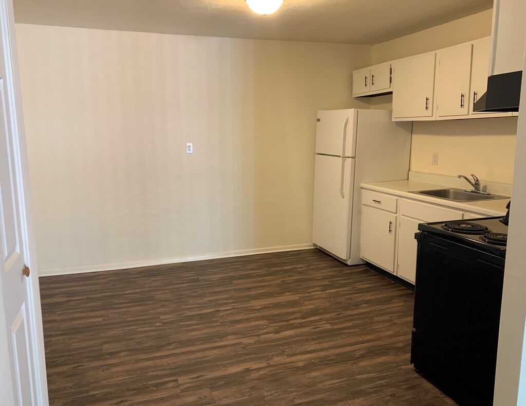 Pacific Village Apartments Pacific, MO Apartments