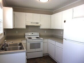 1823 India Hook Rd in Rock Hill, SC - Building Photo - Building Photo