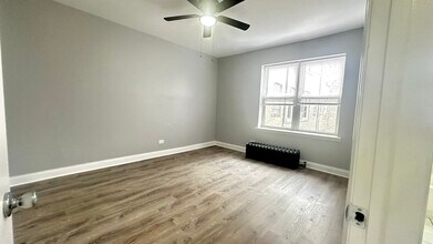4756 N Maplewood Ave in Chicago, IL - Building Photo - Building Photo