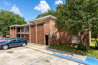 The Palms Apartments in Baton Rouge, LA - Building Photo - Building Photo