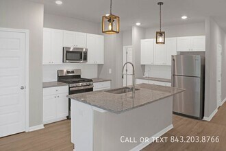 557 Spanish Wells Rd in Summerville, SC - Building Photo - Building Photo