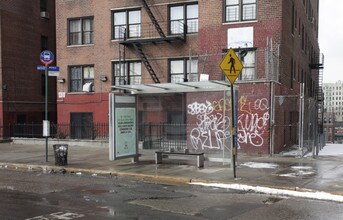 1694 Walton Ave in Bronx, NY - Foto de edificio - Building Photo
