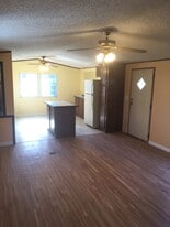 815 Clutts Rd in Harvest, AL - Building Photo