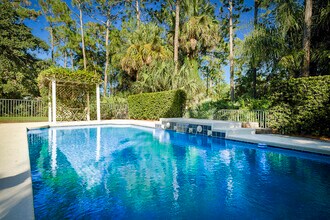 19009 SE Old Trail Dr W in Jupiter, FL - Building Photo - Building Photo