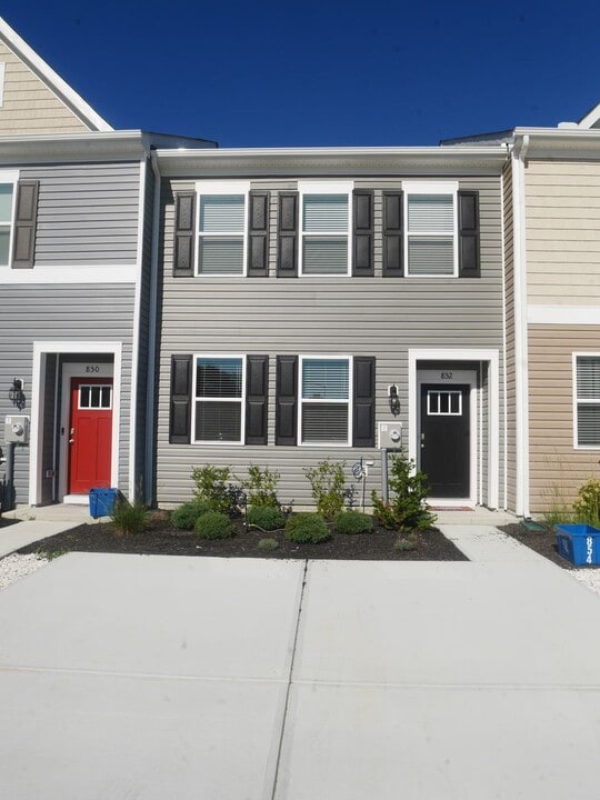 852 Mersey Ln in Salisbury, MD - Building Photo