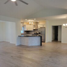 1951 Rolling Green Cir in Sarasota, FL - Building Photo - Building Photo