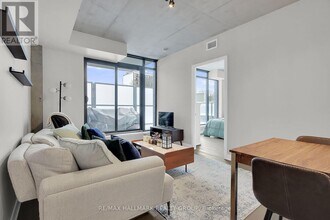 203-203 Catherine St in Ottawa, ON - Building Photo - Building Photo