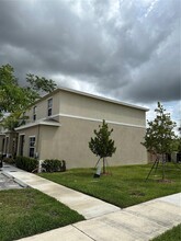 381 NE 5th Pl in Florida City, FL - Building Photo - Building Photo