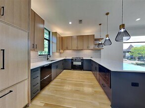 3553 Kalterra Ct in Dallas, TX - Building Photo - Building Photo