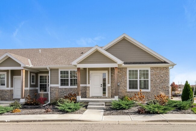 15813 Riley St in Overland Park, KS - Building Photo - Building Photo