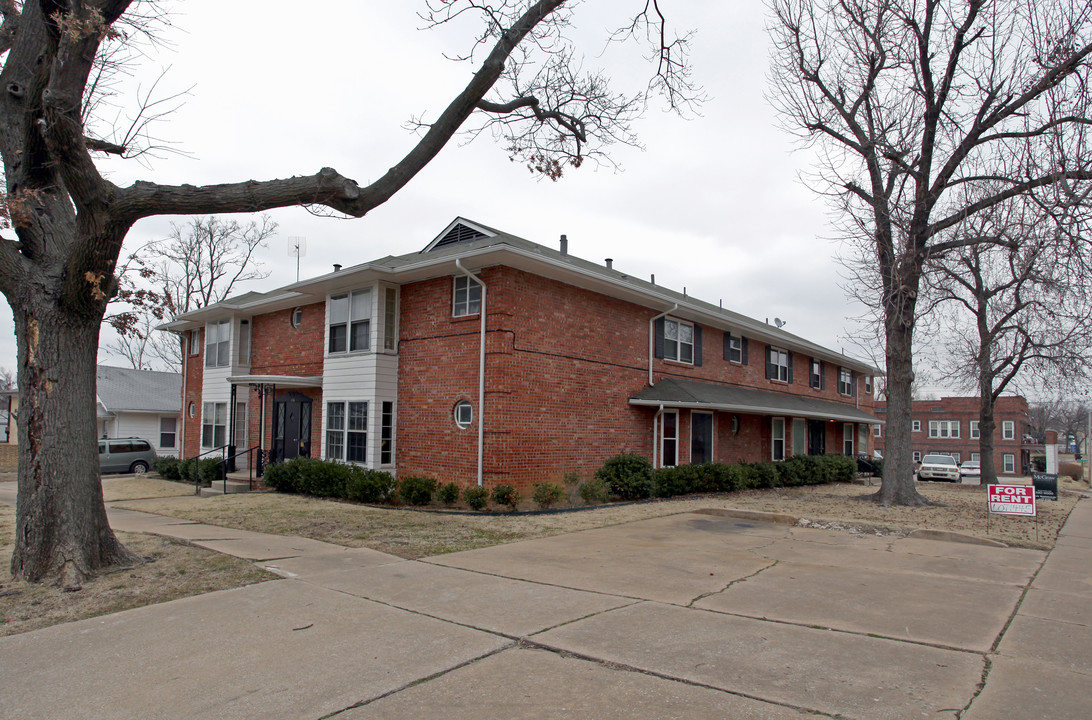 1239 S Rockford St in Tulsa, OK - Building Photo