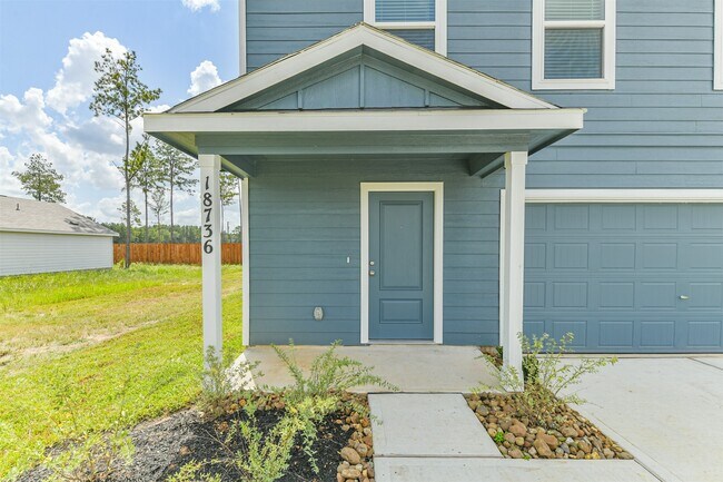 18736 Barrichello Dr in Conroe, TX - Building Photo - Building Photo