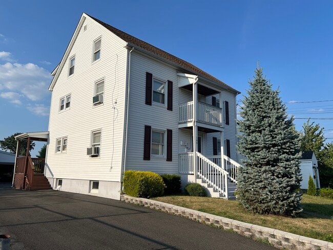144 Newington Ave in New Britain, CT - Building Photo - Building Photo