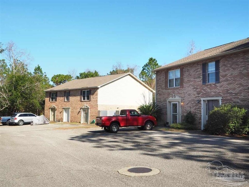 9023 Governors Pl Ct in Pensacola, FL - Building Photo