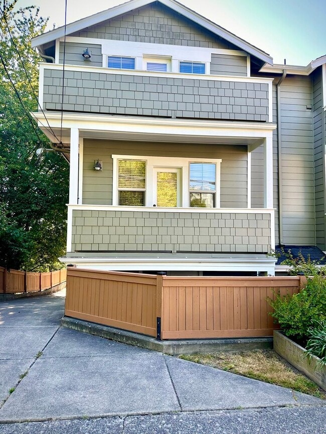 property at 4429 _A 41st Ave SW