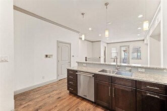3142 Ross Ave in Dallas, TX - Building Photo - Building Photo