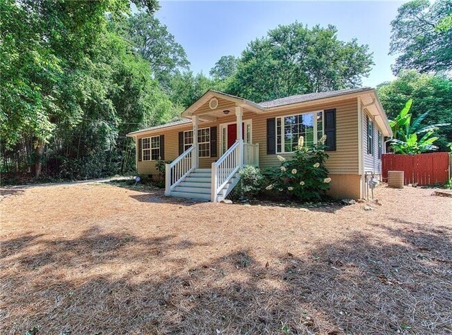 831 Tanner Dr in Scottdale, GA - Building Photo - Building Photo