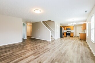 8513 Vanguard Ln in Indianapolis, IN - Building Photo - Building Photo