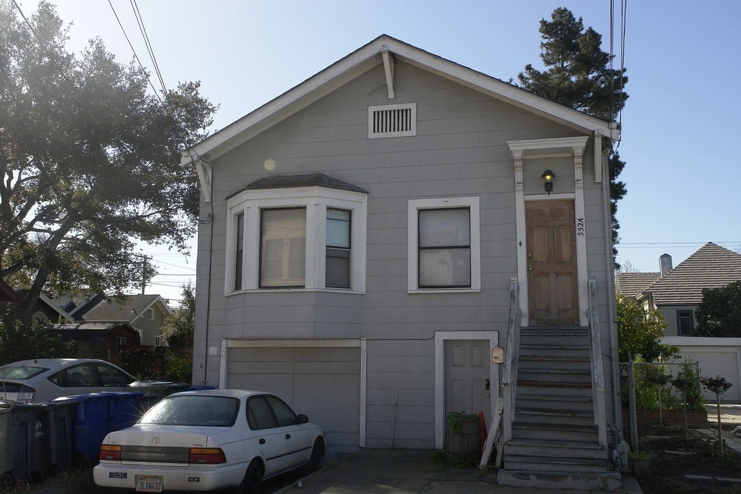 552-554 Palace Ct in Alameda, CA - Foto de edificio